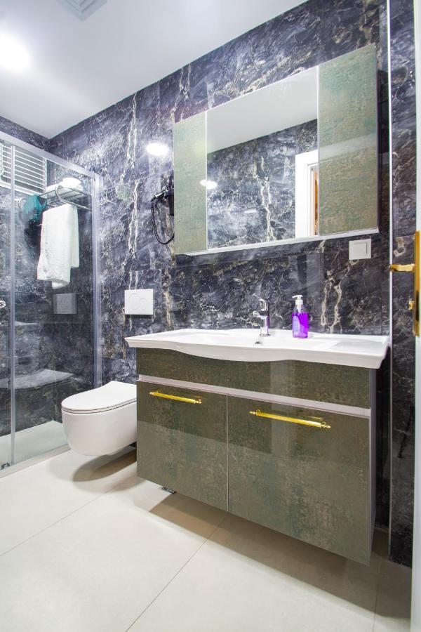 Turna Hotel Istanbul Bagian luar foto