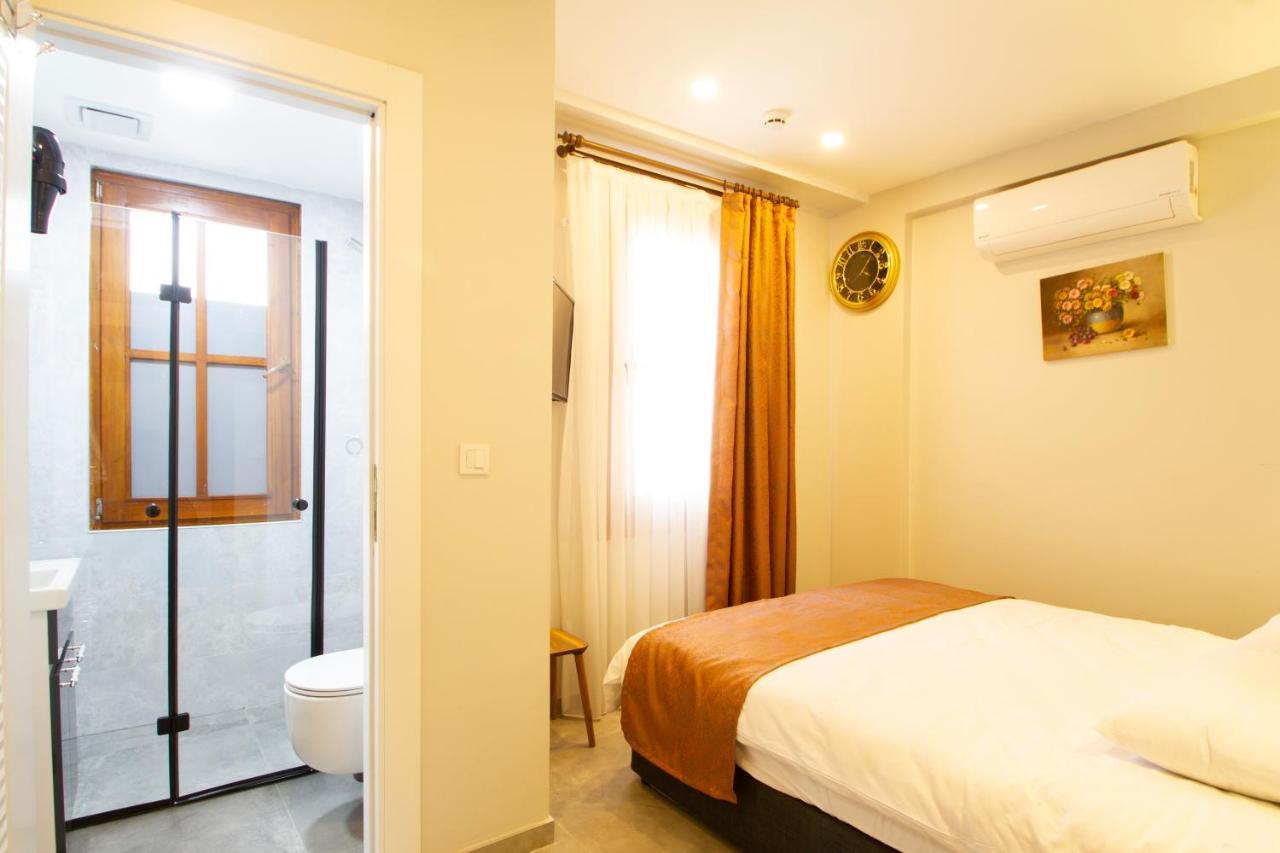 Turna Hotel Istanbul Bagian luar foto