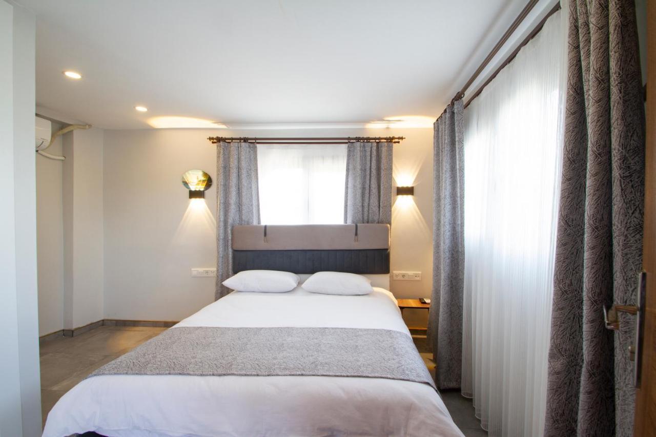 Turna Hotel Istanbul Bagian luar foto