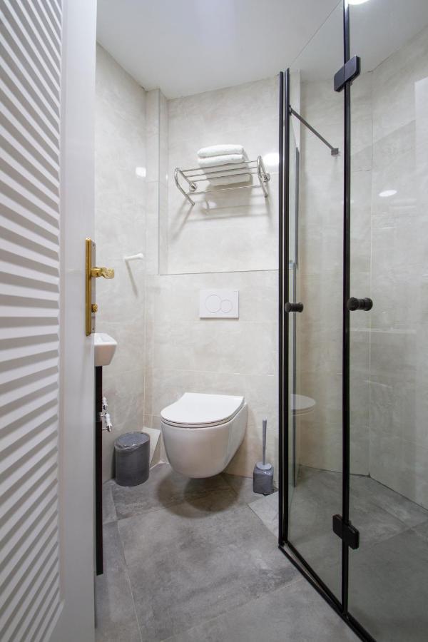 Turna Hotel Istanbul Bagian luar foto