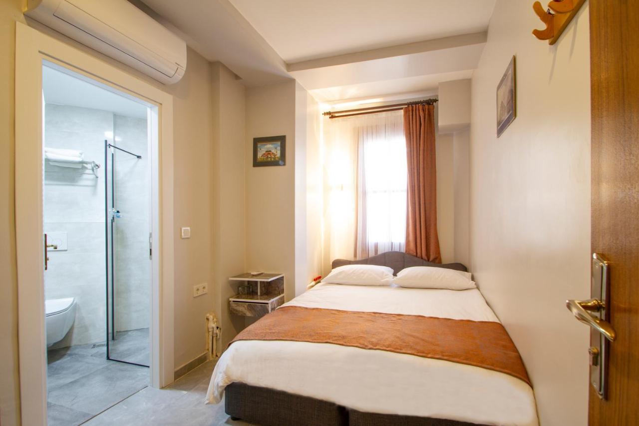 Turna Hotel Istanbul Bagian luar foto