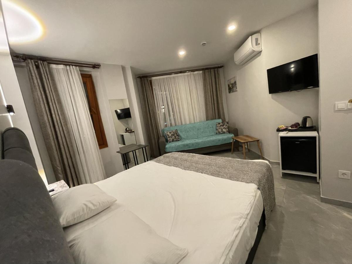 Turna Hotel Istanbul Bagian luar foto